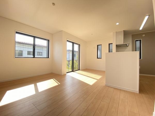 横浜市戸塚区平戸町　新築戸建　全２棟　A号棟