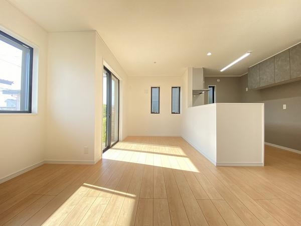 横浜市戸塚区平戸町　新築戸建　全２棟　A号棟