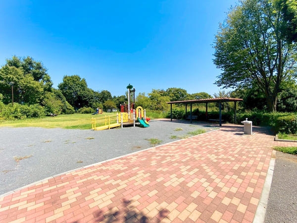 横浜市瀬谷区阿久和南２丁目の土地(阿久和大久保原公園)