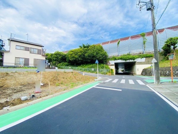 海老名市大谷南3丁目　新築戸建　全3棟　B号棟