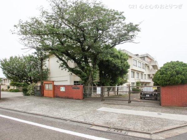 藤沢市獺郷の土地(藤沢市立中里小学校)