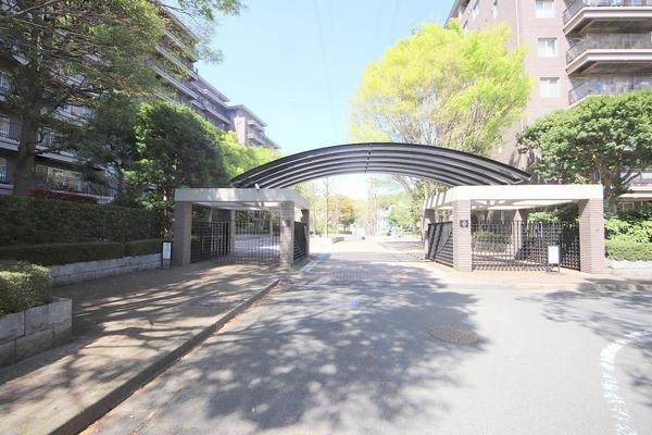 エステ・スクエア成瀬壱番館