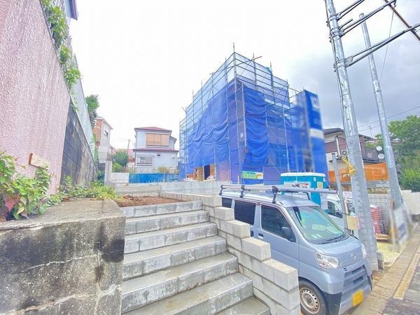 横浜市旭区笹野台4丁目　新築戸建　全2棟　1号棟