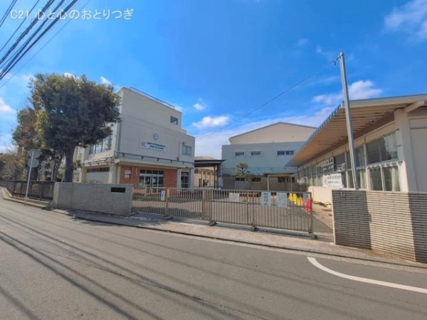 横浜市泉区下和泉２丁目の土地(横浜市立泉が丘中学校)