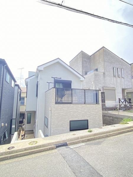 横浜市戸塚区下倉田町　新築戸建　全3棟　3号棟