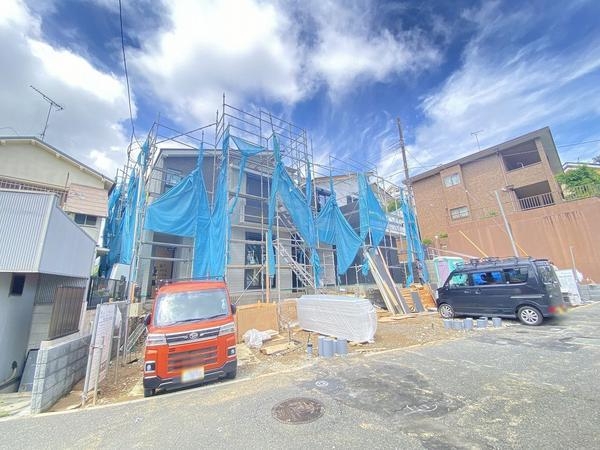 横浜市戸塚区下倉田町　新築戸建　全3棟　2号棟