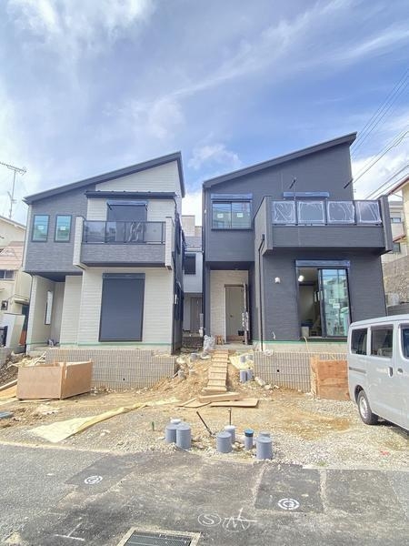 横浜市戸塚区下倉田町　新築戸建　全3棟　2号棟
