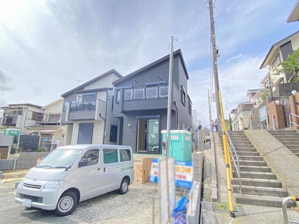 横浜市戸塚区下倉田町　新築戸建　全3棟　2号棟