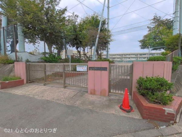 横浜市戸塚区汲沢町の中古一戸建て(横浜市立南戸塚中学校)