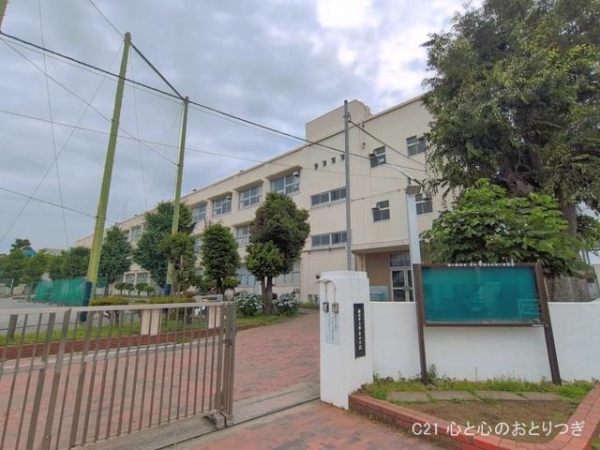 横浜市旭区四季美台の中古一戸建て(横浜市立鶴ケ峯中学校)