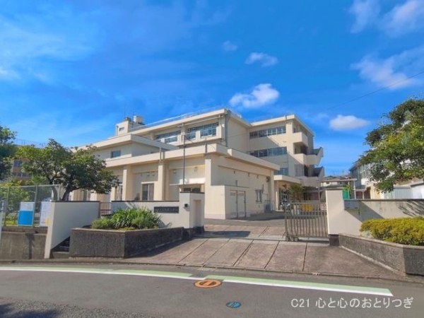 戸塚パーク・ホームズ(横浜市立上矢部小学校)