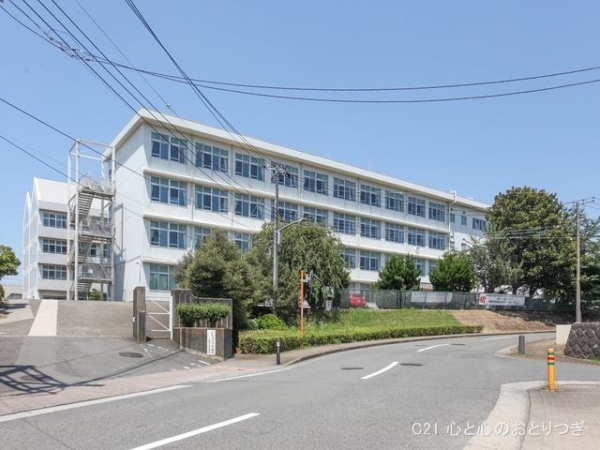 綾瀬市綾西５丁目の中古一戸建て(綾瀬市立城山中学校)