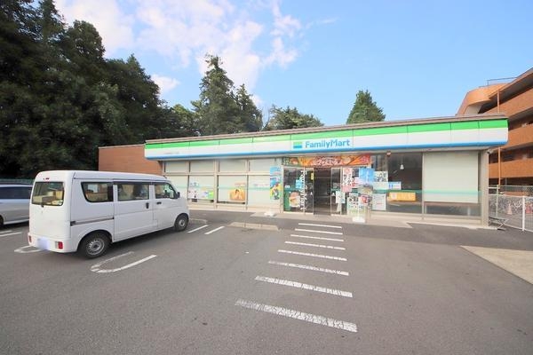 中央林間レジデンスハウスウエスト(ファミリーマート中央林間西六丁目店)
