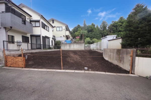 座間市緑ヶ丘3丁目　建築条件なし売地