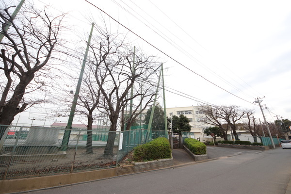 横浜市泉区中田西３丁目の中古一戸建て(横浜市立中田中学校)