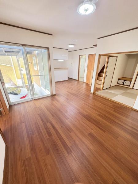 羽曳野市西浦5丁目の中古一戸建て(リビング)