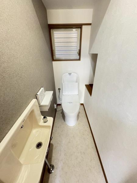 羽曳野市西浦5丁目の中古一戸建て(トイレ)