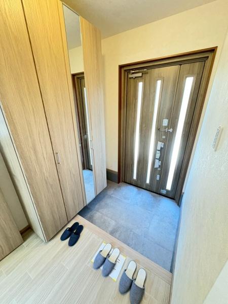 松原市大堀5丁目の中古一戸建て(玄関)