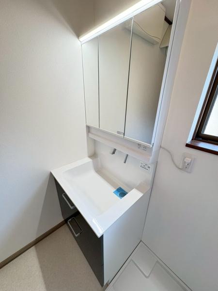 松原市大堀5丁目の中古一戸建て(洗面台・洗面所)