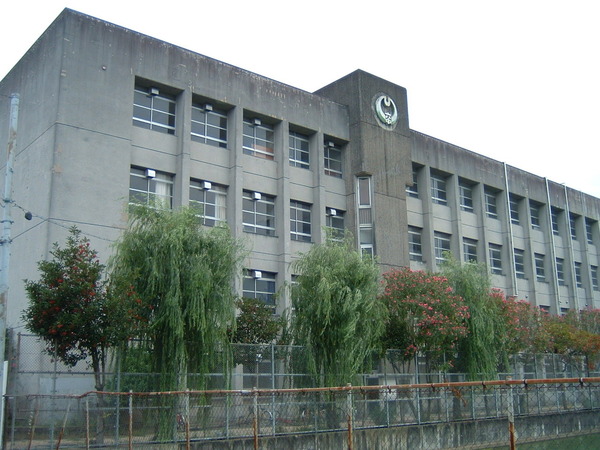 松原市岡2丁目の土地(松原市立松原第六中学校)