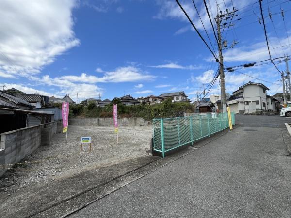 西浦５丁目　土地約９０坪　建築条件無し