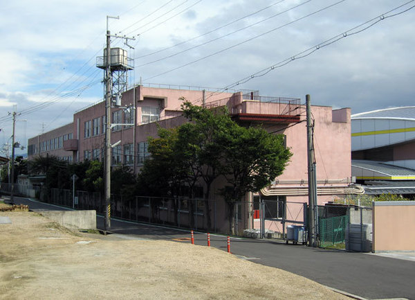 堺市美原区平尾の中古一戸建て(堺市立平尾小学校)