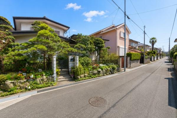 羽曳が丘西１丁目　約７０坪　建築条件無し土地売り販売