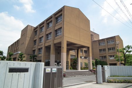 松原市西野々１丁目の中古一戸建て(松原市立松原第七中学校)