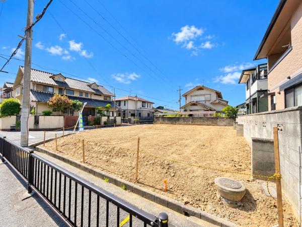 梅が園町　建築条件無し売土地