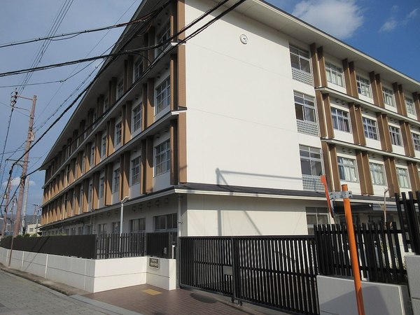 ハイマート古市プレジャーコート　５階部分(羽曳野市立誉田中学校)