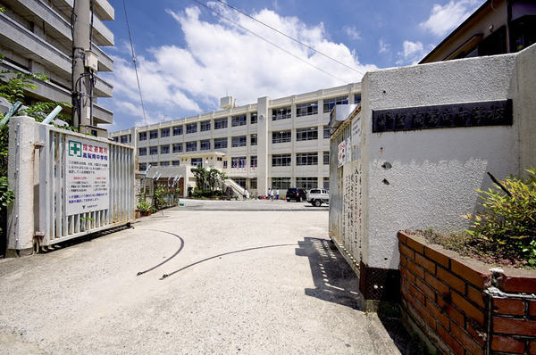 羽曳野市南恵我之荘4丁目の土地(羽曳野市立高鷲南中学校)
