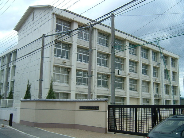 羽曳野市島泉5丁目の新築一戸建(羽曳野市立高鷲北小学校)