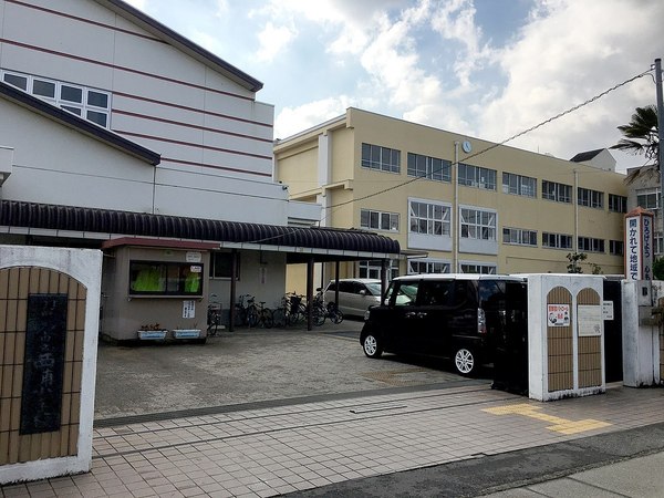 羽曳野市羽曳が丘5丁目の土地(羽曳野市立西浦小学校)