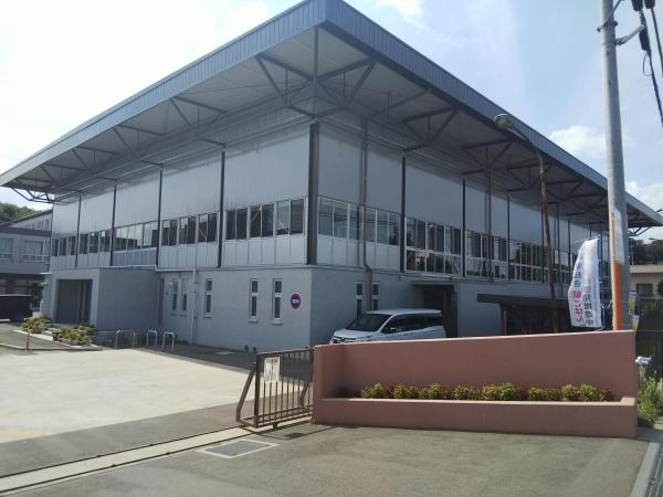 入間郡毛呂山町中央4丁目の土地(毛呂山町立川角中学校)