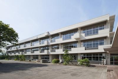 比企郡鳩山町楓ヶ丘４丁目の中古一戸建て(鳩山町立鳩山中学校)