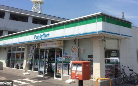 新宿団地9号棟(ファミリーマート川越旭町二丁目店)