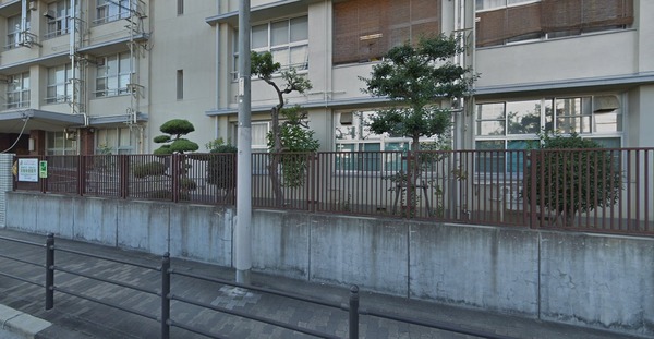 大阪市住吉区山之内5丁目の中古一戸建て(大阪市立大和川中学校)