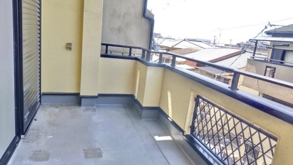 大阪市東住吉区住道矢田4丁目の中古一戸建て(バルコニー)