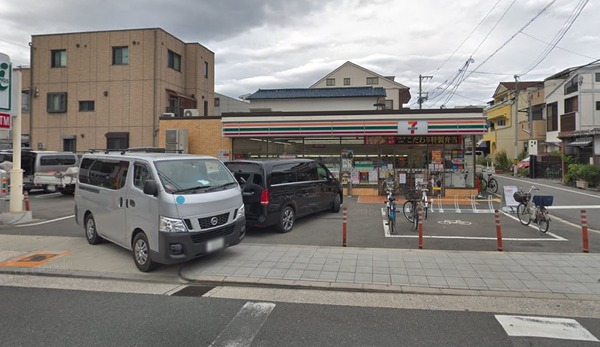 ローレルコート山坂(セブンイレブン大阪阪南町3丁目店)