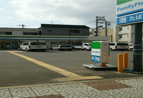 大阪市西成区千本北２丁目の中古一戸建て(ファミリーマート西成松店)