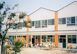 安城市里町第1 1号棟(石橋幼稚園)