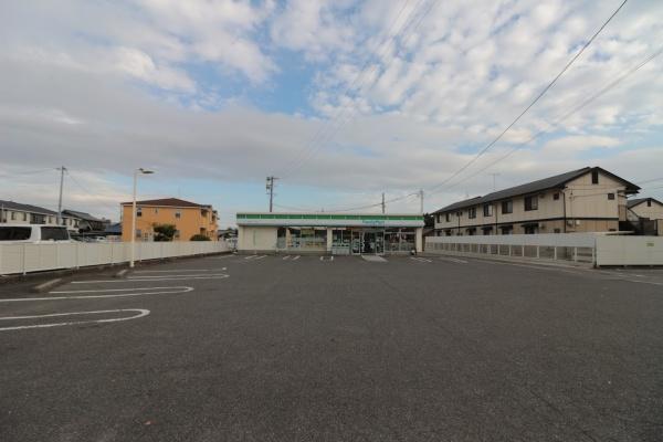 碧南市相生町　B棟(ファミリーマート碧南芸文ホール前店)