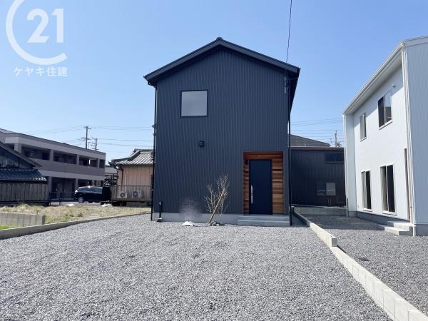 西尾市一色町治明新切の中古一戸建て