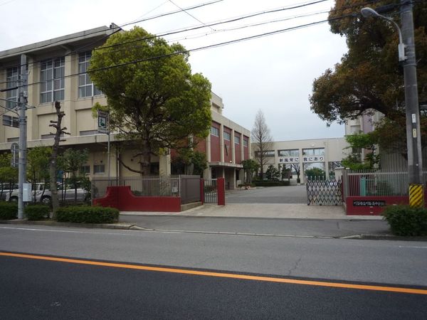 サンハウス第二刈谷(刈谷市立刈谷南中学校)