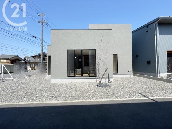 西尾市一色町治明新切の中古一戸建て