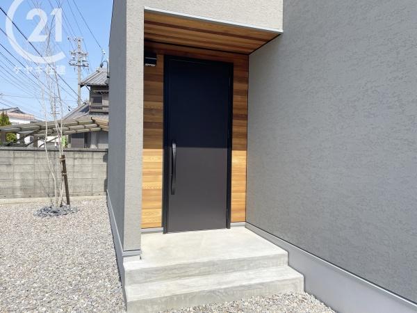 西尾市一色町治明新切の中古一戸建て