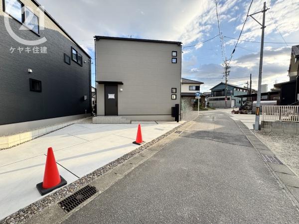 高浜市春日町三丁目　A棟