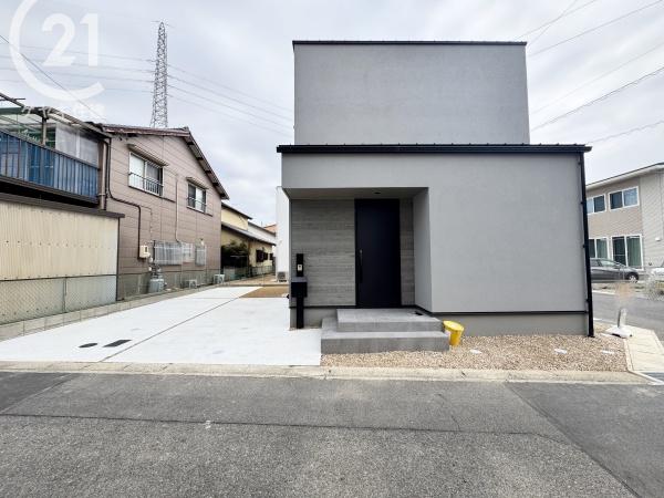 西尾市道光町山田　I棟
