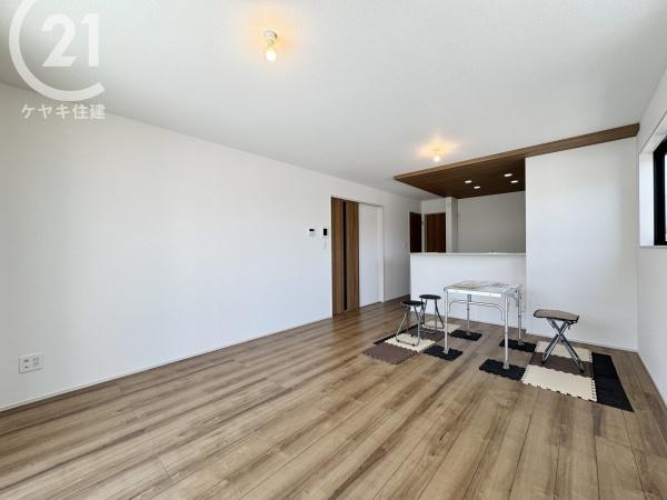 高浜市屋敷町2期4棟　4号棟　グラファーレ