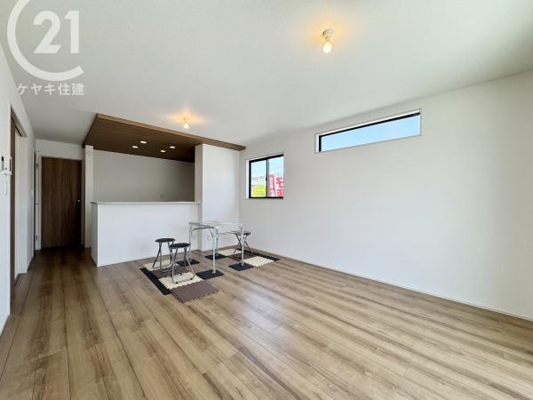 高浜市屋敷町2期4棟　4号棟　グラファーレ